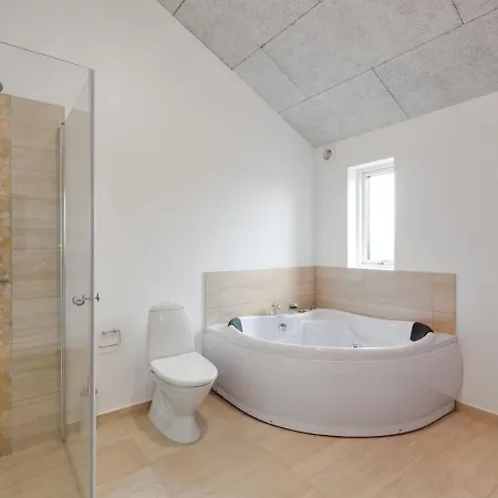 Eveline - 1-5km From The Sea In Nw Jutland By Interhome * Lokken